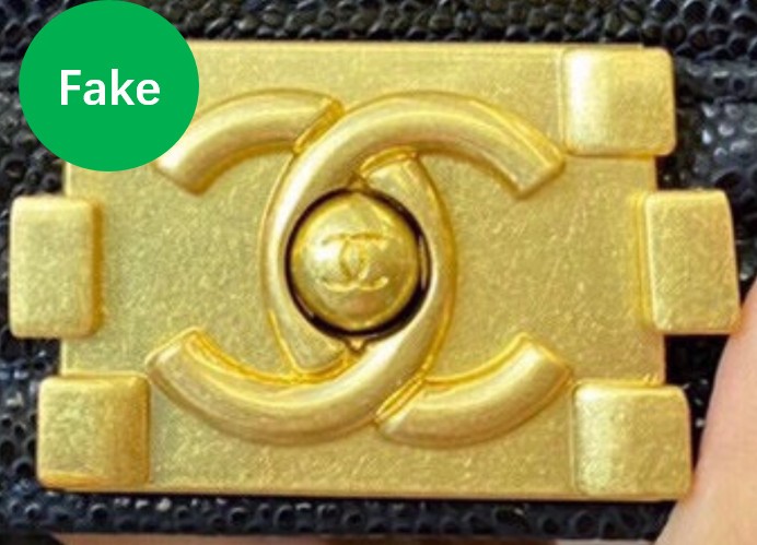 Como identificar uma bolsa de grife falsa? (fotos falsas vs reais): Chanel (atualizado em 2022) - Loja online de bolsa Louis Vuitton falsa de melhor qualidade, bolsa de grife de réplica ru