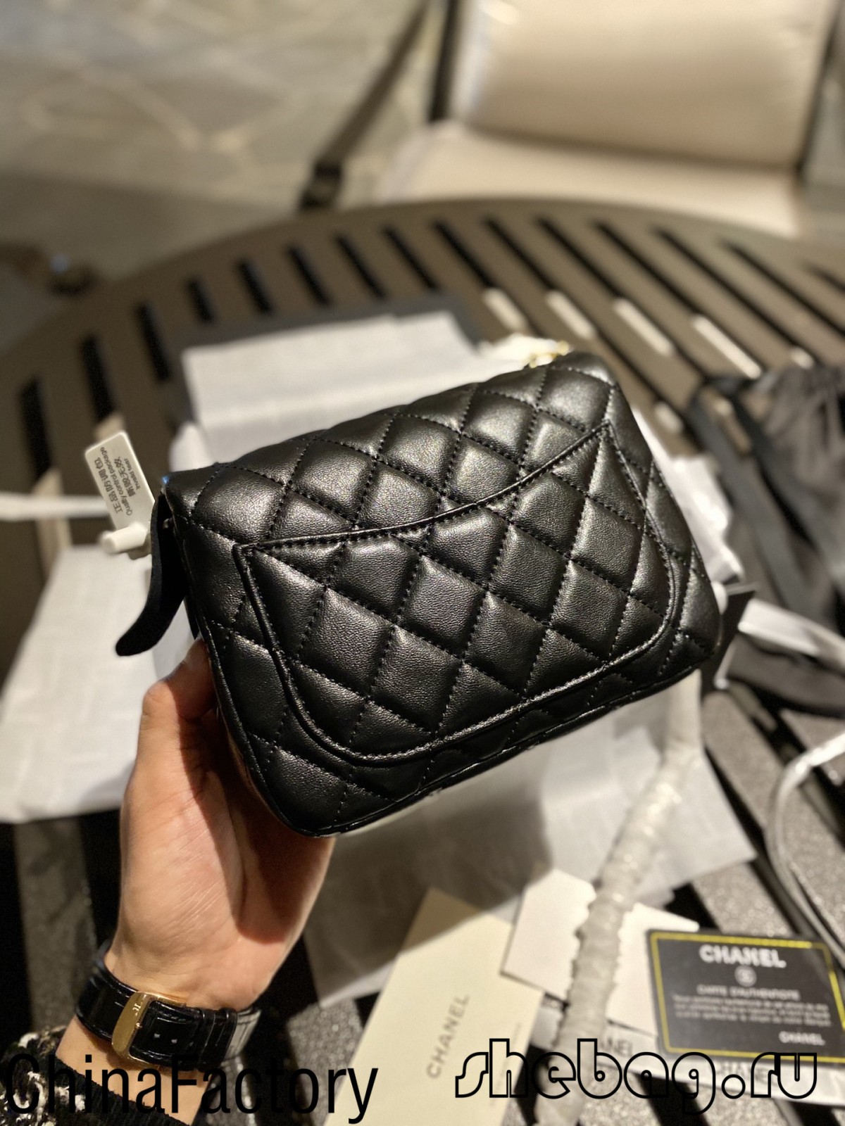 Replica della borsa 1:1 Chanel: patta classica con catena regolabile (2022 più alla moda)-Best Quality Fake Louis Vuitton Bag Online Store, Replica designer bag ru