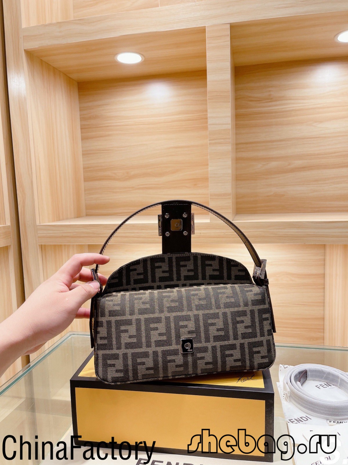 Le migliori borse replica Fendi: Fendi Baguette (2022 Hottest)-Best Quality Fake Louis Vuitton Bag Online Store, Replica designer bag ru