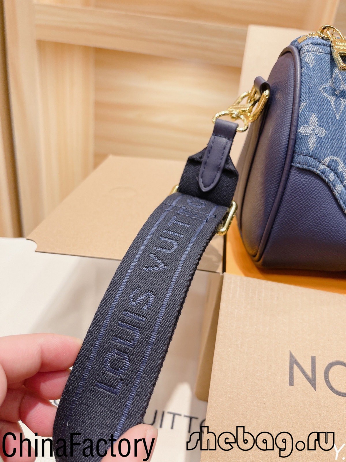 Aaa Louis Vuitton poltsaren erreplika: LV x nigo (2022 beroena)-Kalitate onenaren Louis Vuitton poltsa faltsuaren lineako denda, diseinatzaile poltsa erreplika