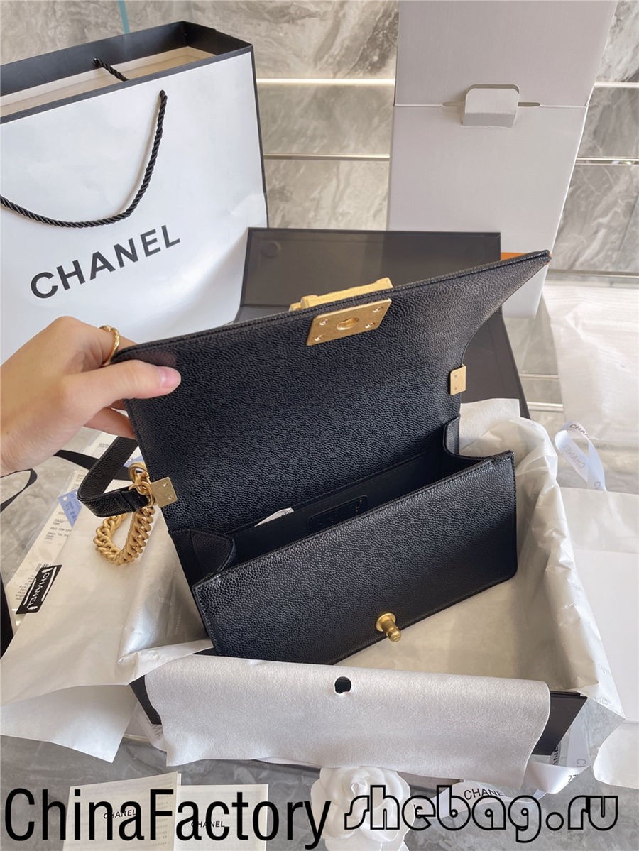 Chanelin iltalaukkujen replika: Chanel Leboy (päivitetty 2022) - Paras laatu Fake Louis Vuitton Bag -verkkokauppa, Replikan suunnittelijalaukku ru