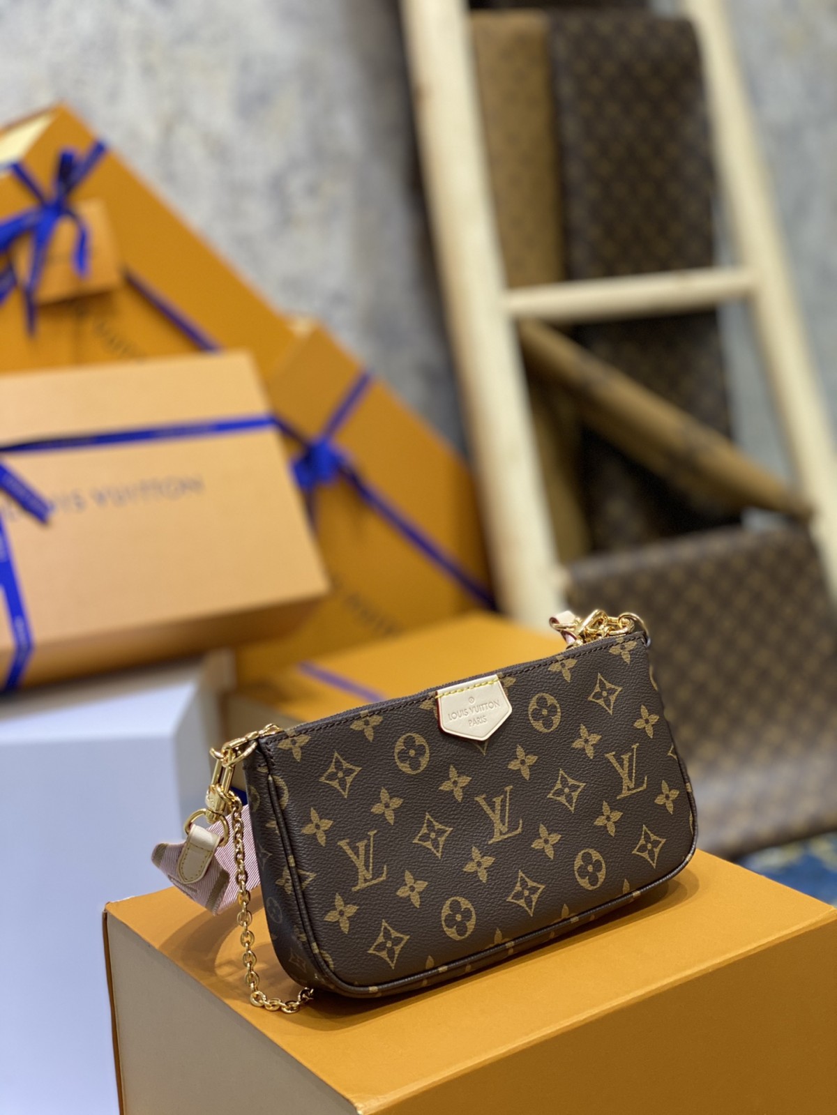 Nola erosi dezaket Louis Vuitton poltsaren uhalaren erreplika linean? (2022ko azkena)-Kalitate onena Louis Vuitton poltsa faltsuaren lineako denda, diseinatzaile poltsa erreplika