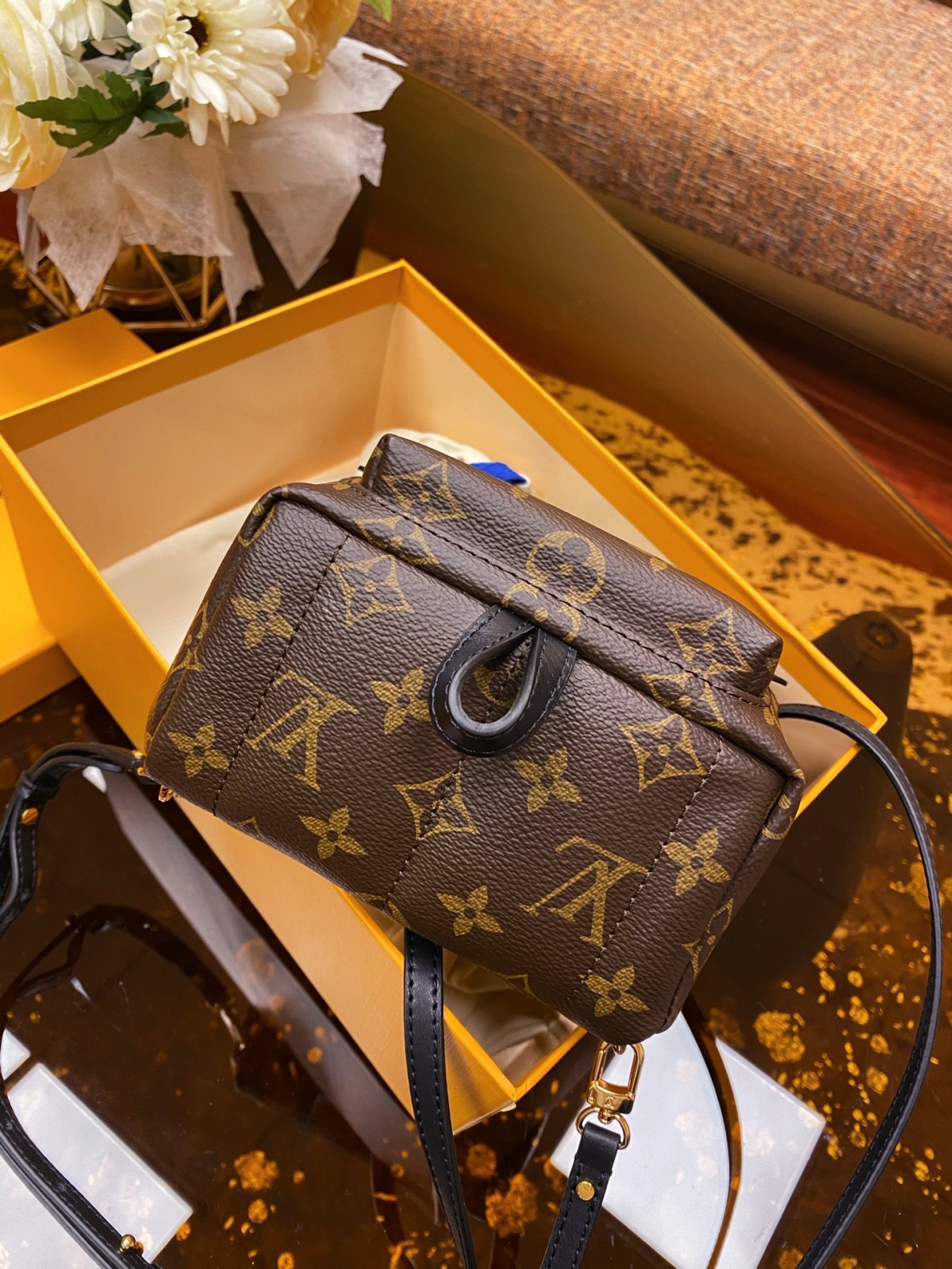 Louis Vuitton ato fa'afafa fa'atusa iloiloga (2022 fa'afouga)-Tagata Lelei Fake Louis Vuitton Bag Faleoloa i luga o le Initaneti, Fa'atusa taga mamanu ru