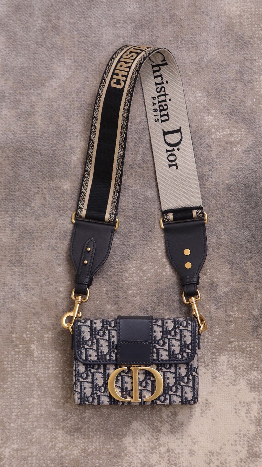 Наколькі добрая якасць рэплік сумак Давайце паглядзім на гэтую верхнюю копію Dior Montaigne 30 (2022 новае выданне) - Інтэрнэт-крама падробленай сумкі Louis Vuitton, рэплікі дызайнерскай сумкі ru