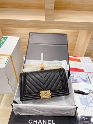 L'un des sacs les plus cool dans les répliques de sacs: Chanel leboy (nouvelle édition 2022) -Boutique en ligne de faux sacs Louis Vuitton de meilleure qualité,