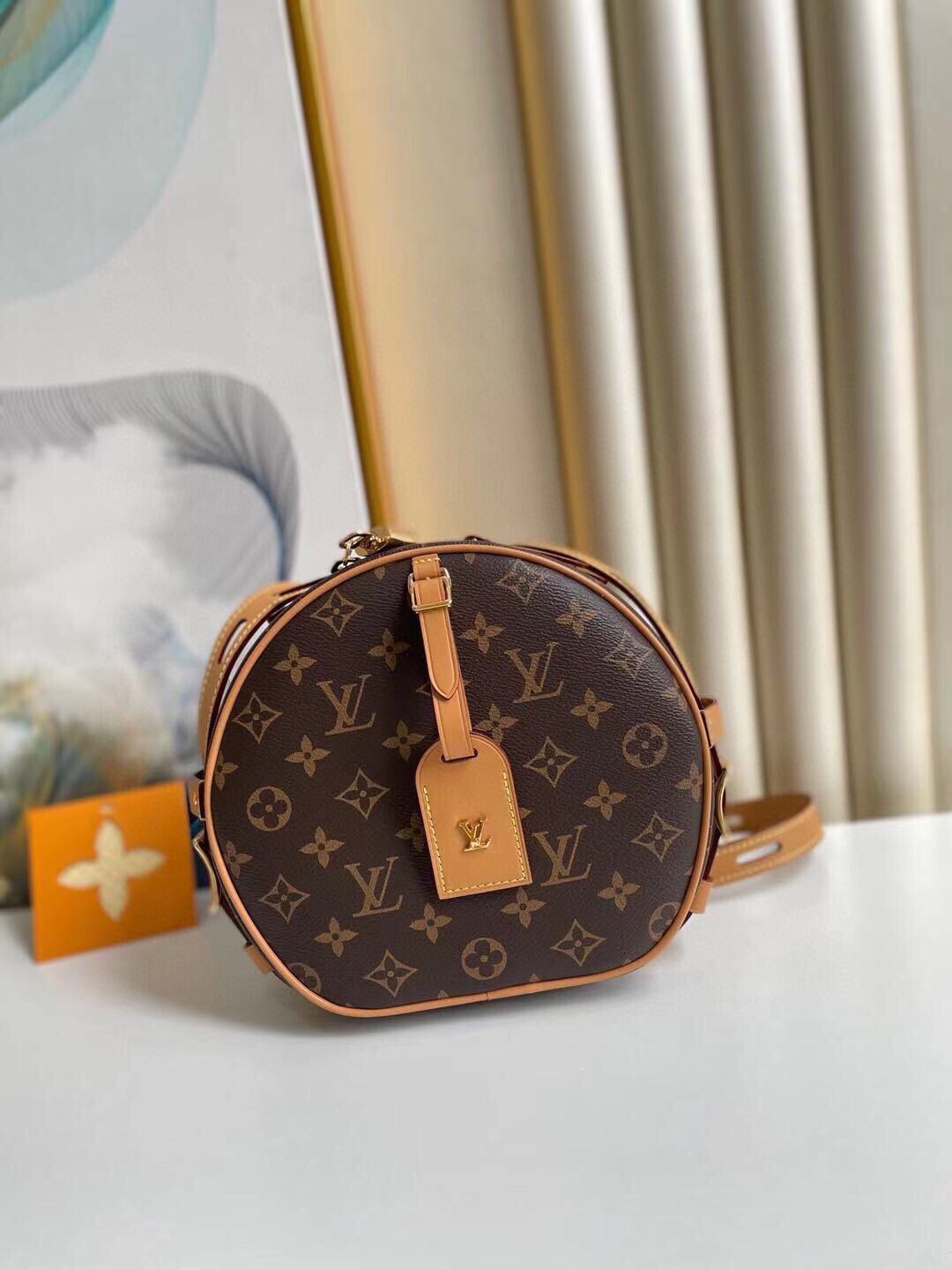 Одна з найпопулярніших реплік сумок Louis Vuitton: Boite Chapeau (видання 2022 року) - Інтернет-магазин підробленої сумки Louis Vuitton найкращої якості, копія дизайнерської сумки ru