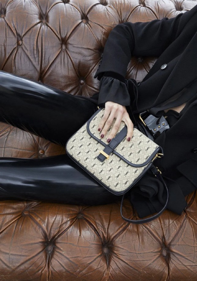Die Saint Laurent Monogram All Over-Serie von Replik-Taschen ist die kaufwürdigste (Ausgabe 2022) - Beste Qualität im Online-Shop für gefälschte Louis Vuitton-Taschen, Replik-Designer-Tasche ru
