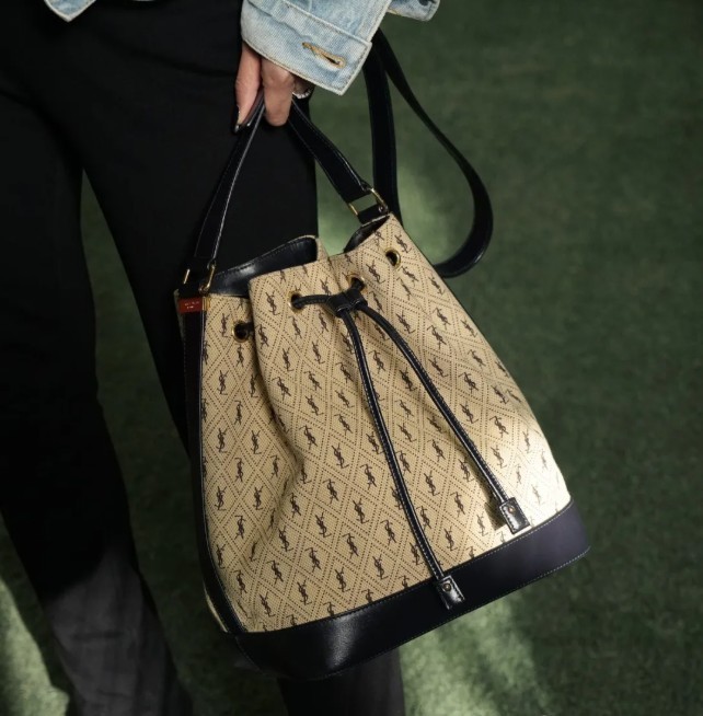 Saint Laurent Monogram All Over-serien av replikaväskor är den mest värda att köpa (2022 Edition)-Bästa kvalitet Fake Louis Vuitton Bag Online Store, Replica designer bag ru