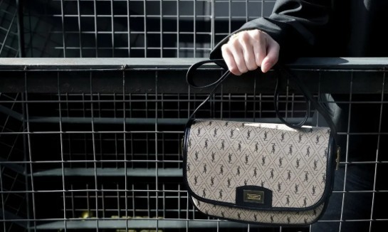 Saint Laurent Monogram All Over letoto la mekotla ea replica ke eona e lokeloang ho rekoa (Khatiso ea 2022) -Mokotla oa Lebenkele la Marang-rang oa Lebenkele la Lebenkele la Boleng la Louis Vuitton, Replica designer bag ru