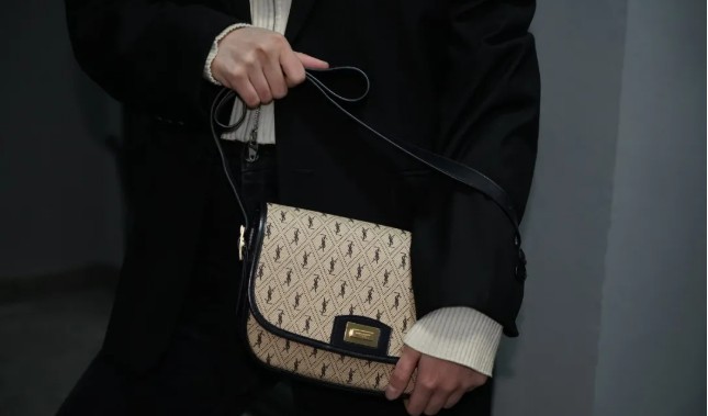 Saint Laurent Monogram All Over loạt túi sao là đáng mua nhất (Phiên bản 2022) - Chất lượng tốt nhất Túi Louis Vuitton giả trên Cửa hàng trực tuyến, túi của nhà thiết kế sao chép ru