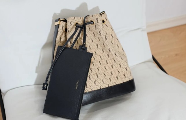 Saint Laurent Monogram All Over replika çantaları satın almağa ən layiqdir (2022 Buraxılış) - Ən Yaxşı Keyfiyyətli Saxta Louis Vuitton Çanta Onlayn Mağazası, Replika dizayner çantası ru