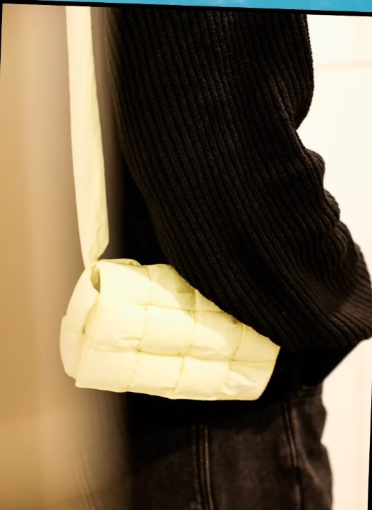 Daniel Lee dao otkaz! Požurite i kupite repliku torbi Bottega Veneta! (2022 Ažurirano)-Najkvalitetnija lažna Louis Vuitton torba na mreži, replika dizajnerske torbe ru