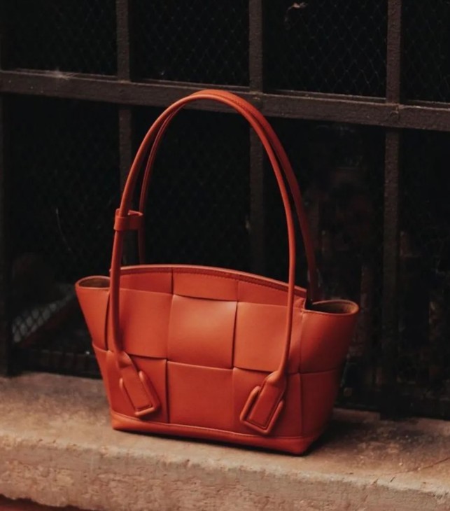 Даниел Ли даде отказ! Побрзајте и купете Bottega Veneta чанти со реплика! (Ажурирано 2022 година) - Онлајн продавница за лажни Louis Vuitton торби со најдобар квалитет, дизајнерска торба со реплика ru