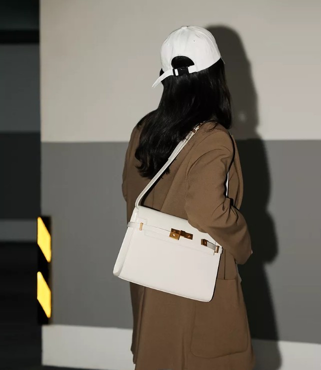 One of Saint Laurent’s most popular replica bags: Manhattan (2022 Edition)-Best Quality Fake Louis Vuitton Bag Online Store, Replica designer bag ru