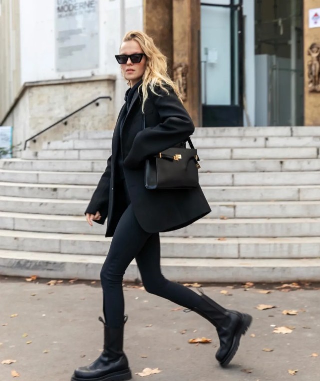 Una di e borse replica più famose di Saint Laurent: Manhattan (edizione 2022) - Best Quality Fake Louis Vuitton Bag Online Store, Replica designer bag ru