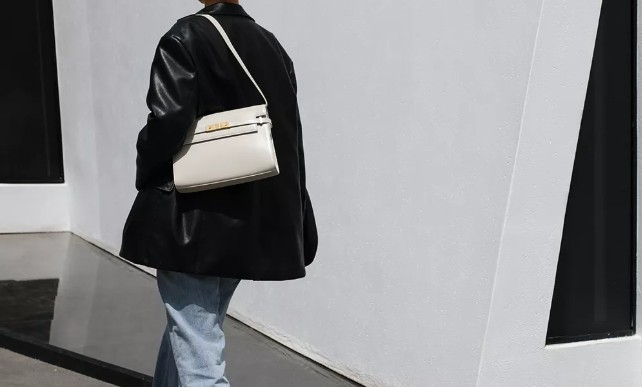 Salah sawijining tas replika paling populer ing Saint Laurent: Manhattan (Edisi 2022) -Toko Online Tas Louis Vuitton Palsu Kualitas Terbaik, Tas desainer replika ru