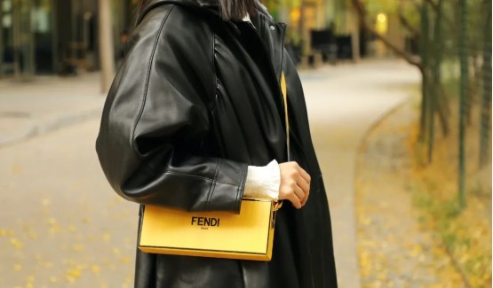 Salah sahiji kantong replika Fendi anu pangsaéna pikeun mésér: Pek (2022 Diropéa) - Toko Online Kantong Louis Vuitton Kualitas Terbaik, Kantong desainer réplika ru