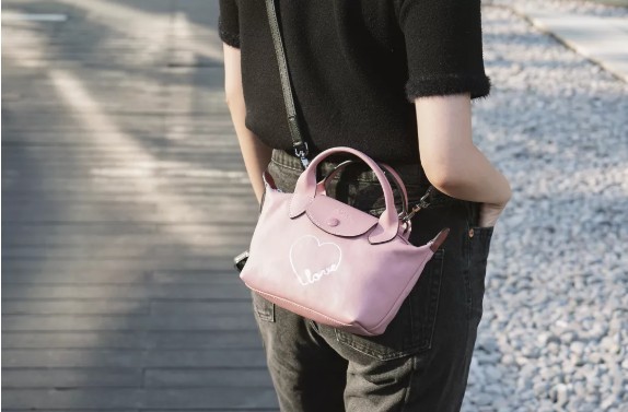Top 7 nejkontroverznějších replik tašek (edice 2022)-Nejkvalitnější falešná taška Louis Vuitton Online Store, Replica designer bag ru