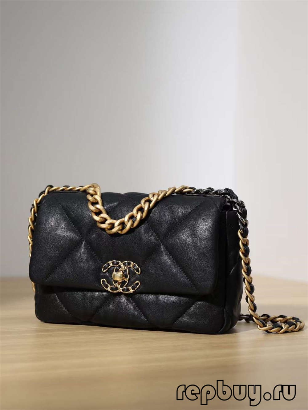Chanel 19 black gold buckle top replica bags (2022 Latest)-Best Quality Fake Louis Vuitton Bag Online Store, Replica designer bag ru