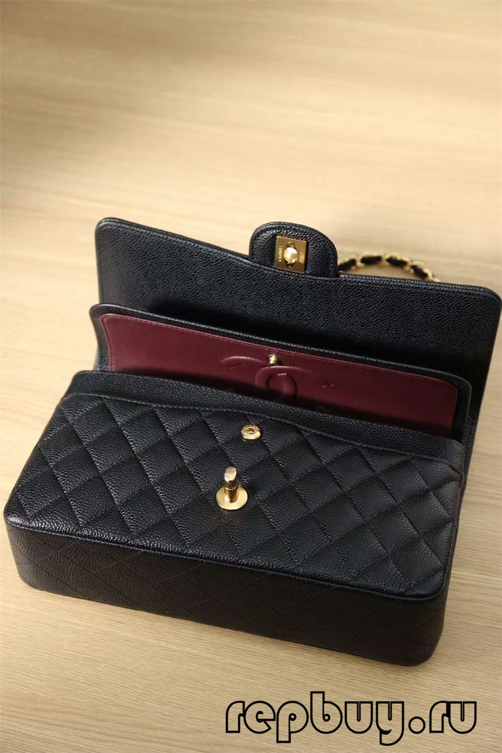 CHANEL Klasik Flap top tas replika gesper emas hitam 25 cm perangkat keras dan detail label laser (Khusus 2022) - Tas Louis Vuitton Palsu Kualitas Terbaik Toko Online, tas desainer replika ru