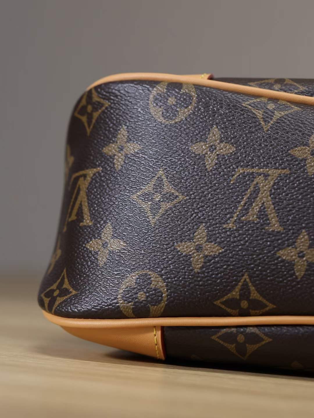 Louis Vuitton M45832 Boulogne Top Replica Handbag Pangkalahatang Hitsura (2022 Edition)-Pinakamahusay na Kalidad Pekeng Louis Vuitton Bag Online Store, Replica designer bag ru