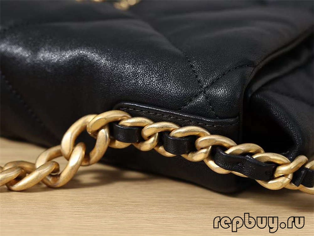 Detalles das réplicas de bolsas superiores con fibela de ouro negro de Chanel 19 (Últimos 2022) - Tenda en liña de bolsas Louis Vuitton falsas de mellor calidade, réplica de bolsas de deseño ru