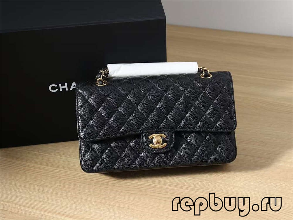 CHANEL Classic Flap babban jakar kwafi baƙar zinari baƙar fata ja zinariya launuka uku 25cm bambanci (2022 Edition) -Mafi kyawun ingancin Jakar Louis Vuitton Bag Online Store, Replica designer jakar ru