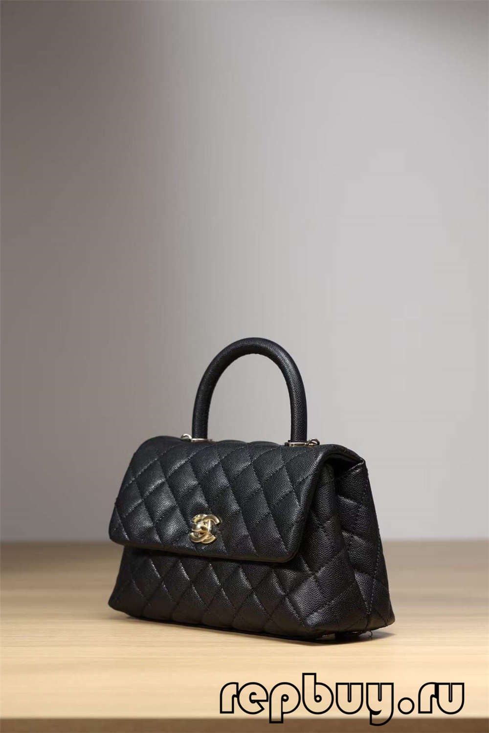 Chanel Coco Handle Top Replica Handbag Black Gold Buckle Look (2022 Frissítve) - A legjobb minőségű hamis Louis Vuitton táska online áruház, Replica designer bag ru