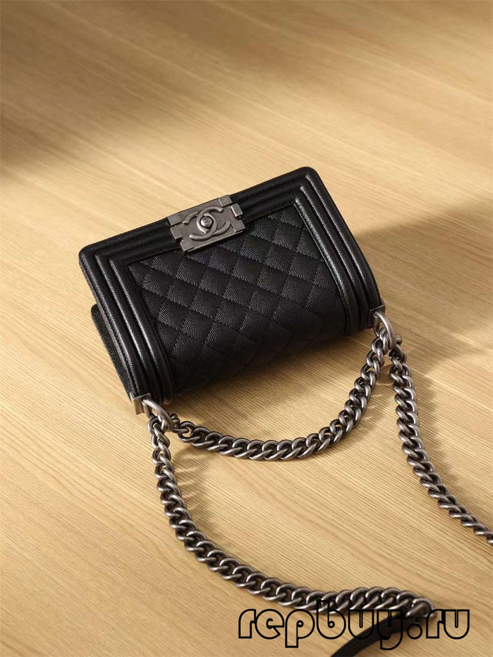 Geanta de mână Chanel Leboy Top Replica Negru Mic (Actualizat 2022)-Magazin online de geanți Louis Vuitton fals de cea mai bună calitate, Replica geantă de designer ru