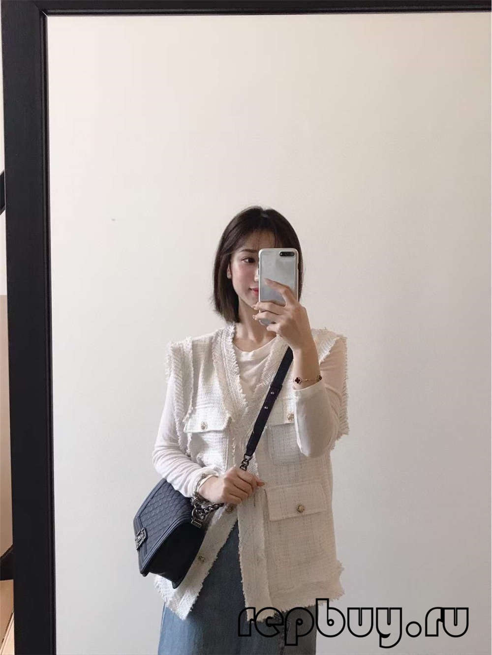 Chanel Leboy Medium Black Top Replica Handbag Use Effect (2022 Latest)-Kedai Dalam Talian Beg Louis Vuitton Palsu Kualiti Terbaik, Beg berjenama replika ru