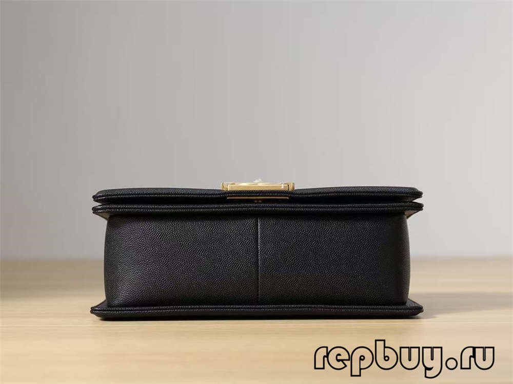 Bossa de mà de Chanel Leboy de rèplica superior amb sivella d'or mitjana (edició 2022) - Botiga en línia de bosses falses de Louis Vuitton de millor qualitat, bossa de dissenyador de rèplica ru