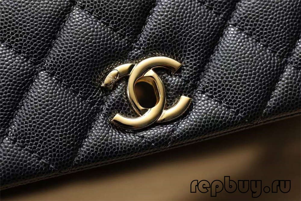 Хар алтлаг тэврэлттэй, давхар С логотой Chanel Coco Handle дээд хуулбар гар цүнх (2022 оны хамгийн сүүлийн үеийн) - Шилдэг чанарын хуурамч Louis Vuitton цүнх онлайн дэлгүүр, Replica дизайнер цүнх ru