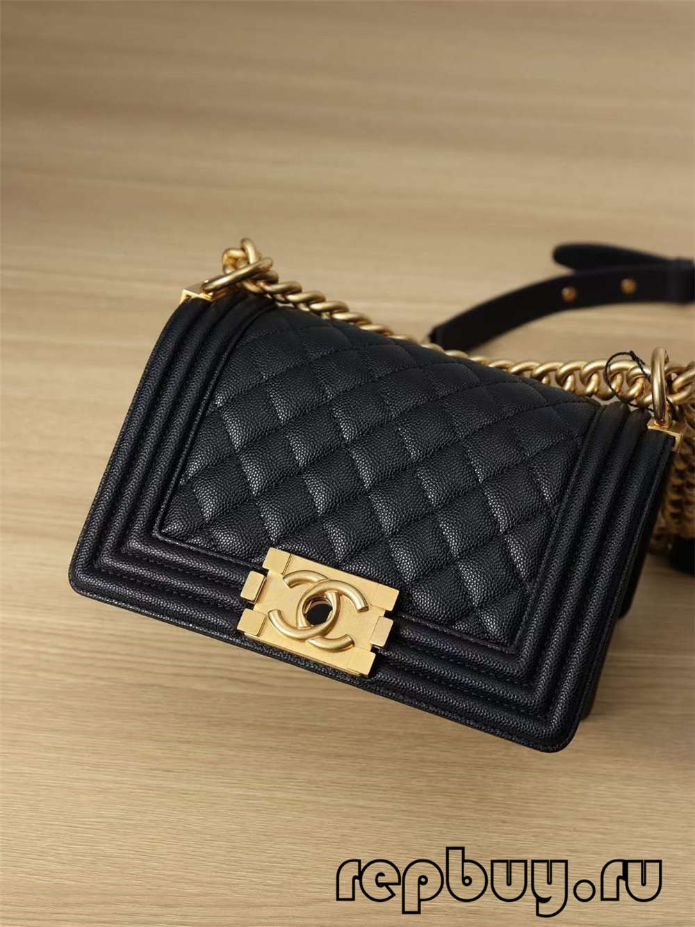 Chanel Le boy top replica handbags small gold buckle detail (2022 ລ່າສຸດ)-Best Quality Fake Louis Vuitton Bag Online Store, Replica designer bag ru