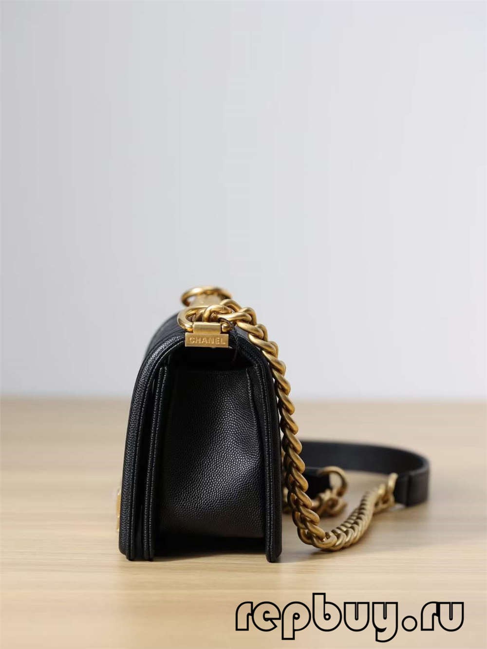 Chanel Le boy top replica handbags small gold buckle details (2022 නවතම)-හොඳම ගුණාත්මක ව්‍යාජ Louis Vuitton Bag Online Store, Replica designer bag ru