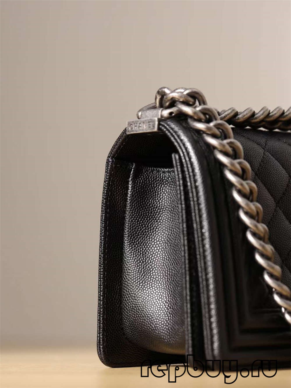 Chanel Leboy Top Replica Handbag Medium Black Detail (2022 Edition)-Լավագույն որակի կեղծ Louis Vuitton պայուսակների առցանց խանութ, Replica դիզայներական պայուսակ ru