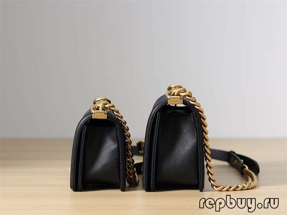 Chanel Le boy หัวเข็มขัดทองขนาดกลางและการเปรียบเทียบหัวเข็มขัดทองขนาดเล็ก (รุ่น 2022) - ร้านค้าออนไลน์กระเป๋าปลอม Louis Vuitton คุณภาพดีที่สุด, กระเป๋าออกแบบจำลอง ru