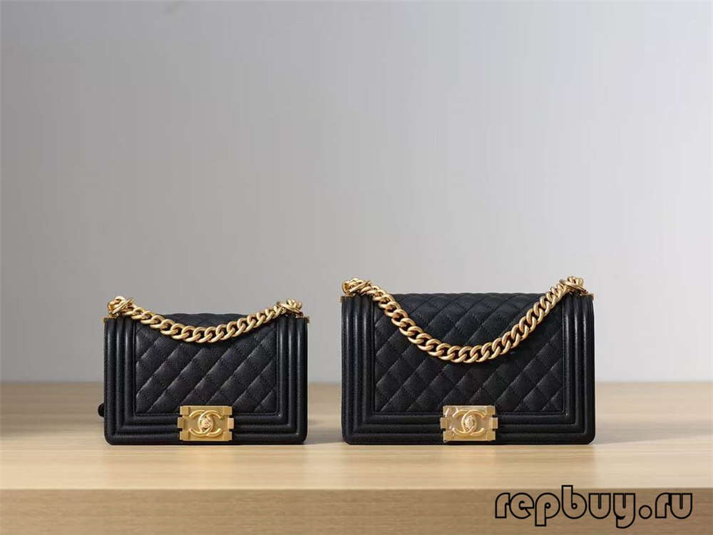 Chanel Le boy medium gouden gesp en lytse gouden gesp ferliking (2022 Edition)-Bêste kwaliteit Fake Louis Vuitton Bag Online Store, Replika ûntwerper tas ru