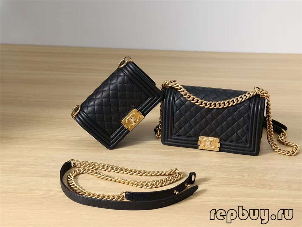 Chanel Le boy medium gouden gesp en lytse gouden gesp ferliking (2022 Edition)-Bêste kwaliteit Fake Louis Vuitton Bag Online Store, Replika ûntwerper tas ru