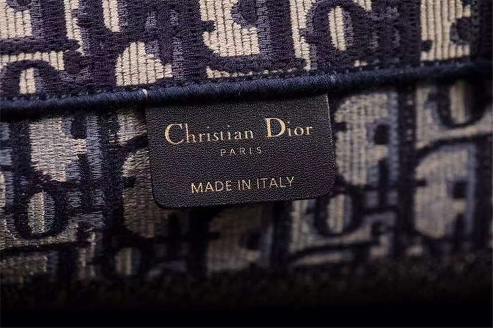 Dior Book Tote Мали врвни реплика чанти 36.5 см Детали (2022 најново) - Онлајн продавница за лажни Louis Vuitton торби со најдобар квалитет, дизајнерска торба реплика ru