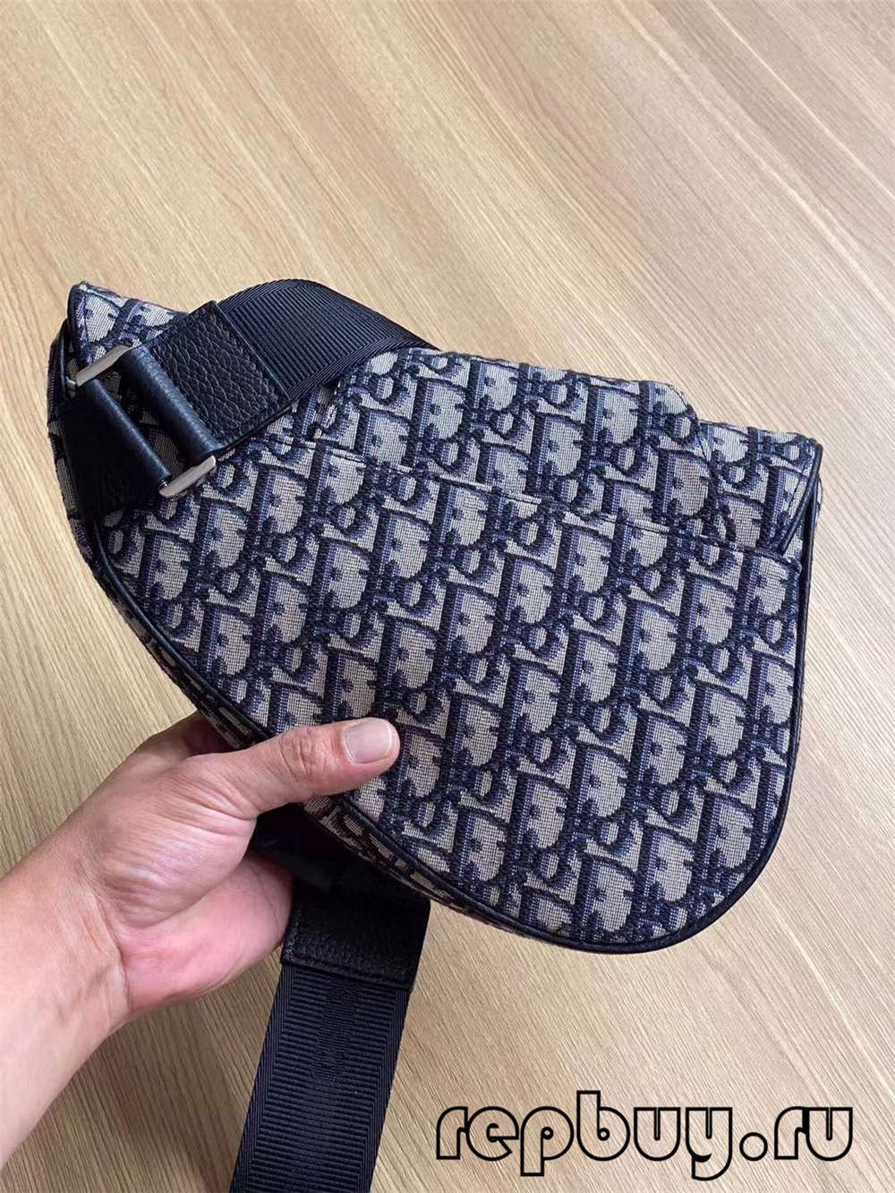 Dior topp replika sadelväska svart broderi Snedtryck 26cm (2022 Special)-Bästa kvalitet Fake Louis Vuitton Bag Online Store, Replica designer bag ru