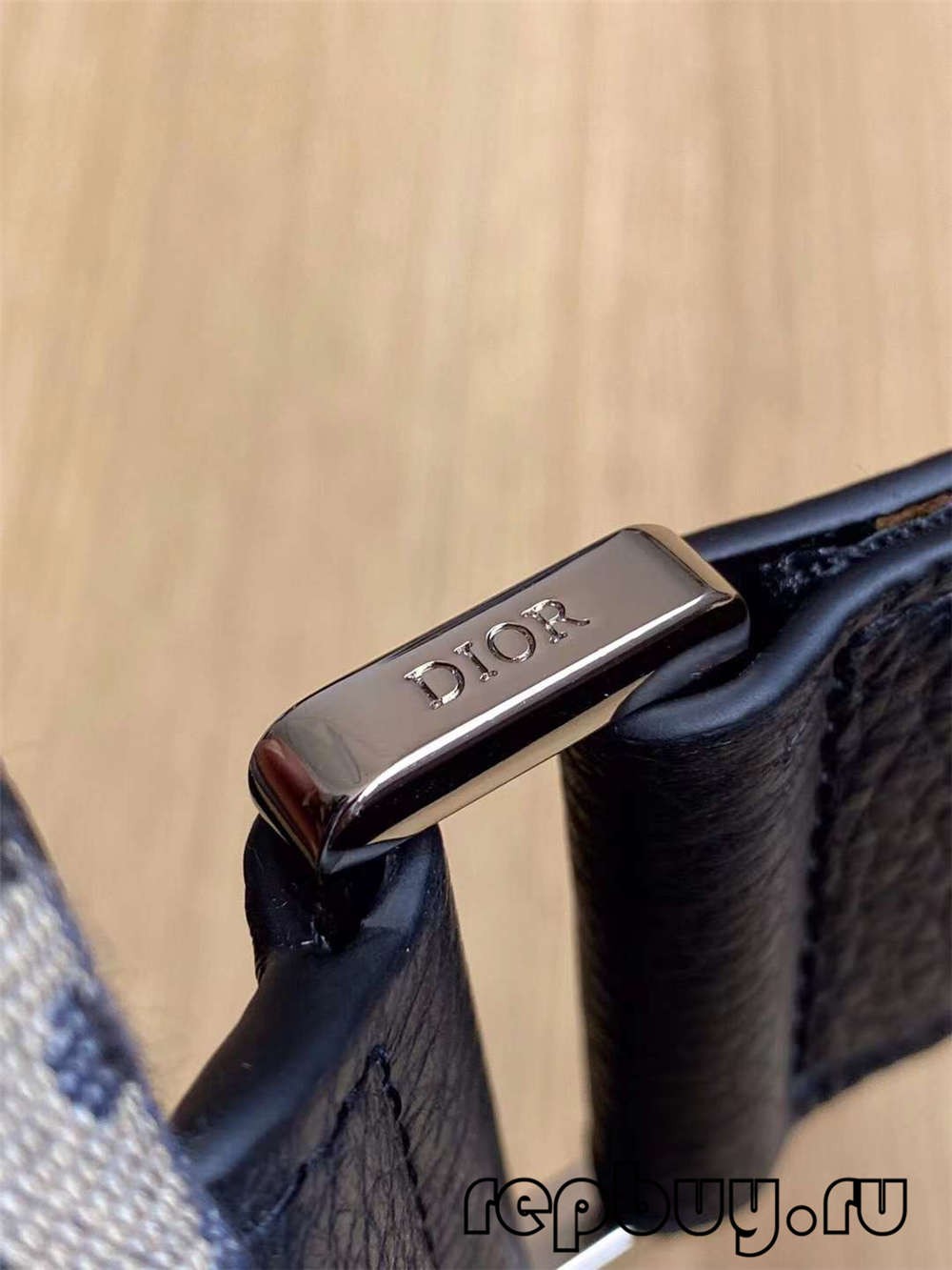 Dior Supra Replika Sela Sako Nigra Brodita Oblikva Presaĵo 26cm Detala Bildo (2022 Ĝisdatigita) - Plej Bonkvalita Falsa Louis Vuitton Sako Interreta Vendejo, Replica dezajnista sako ru