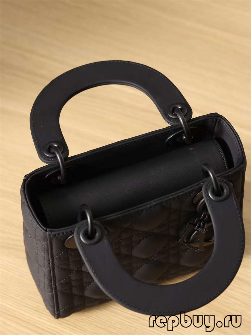 LADY DIOR Mini Black Top Replica Handbag Matte Cowhide Fabric and Hardware Details (2022 Edition)- အကောင်းဆုံး အရည်အသွေး အတု Louis Vuitton Bag အွန်လိုင်းစတိုး၊ ပုံစံတူ ဒီဇိုင်နာ အိတ် ru