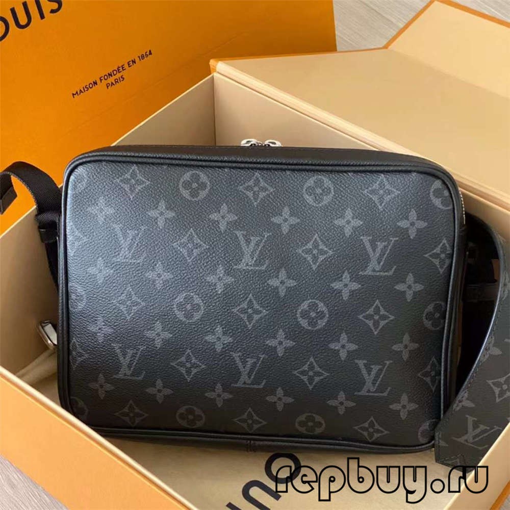 路易威登 M30233 OUTDOOR 男士斜挎包（2022 最新款）-Best Quality Fake Louis Vuitton Bag Online Store, Replica Designer bag ru