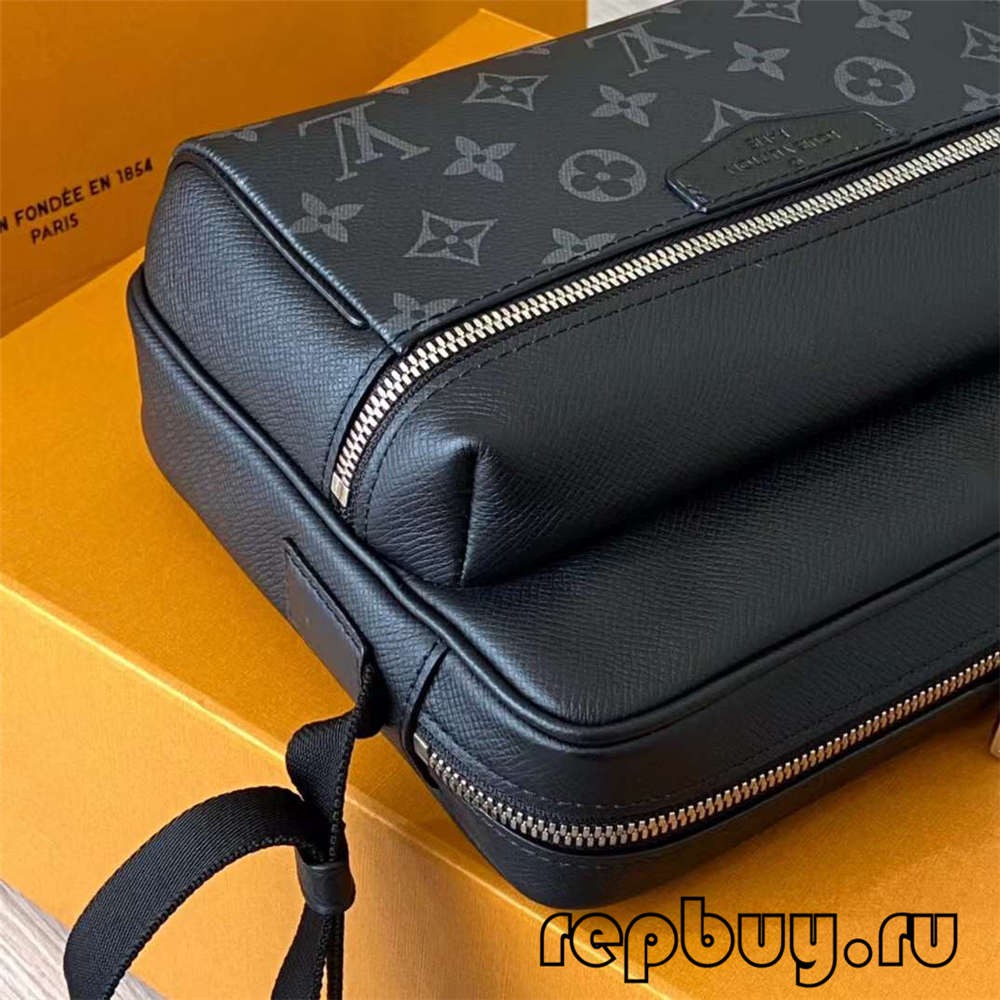 Louis Vuitton M30233 OUTDOOR top replika messenger tas foar manlju (Lêste 2022)-Bêste kwaliteit Fake Louis Vuitton Bag Online Store, Replika ûntwerper tas ru