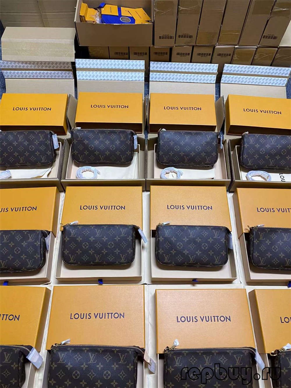 Дастаўка рэплік сумак Louis Vuitton M40712 Pochette (Апошняя версія 2022 года) - Інтэрнэт-крама падробленай сумкі Louis Vuitton, рэплікі дызайнерскай сумкі ru