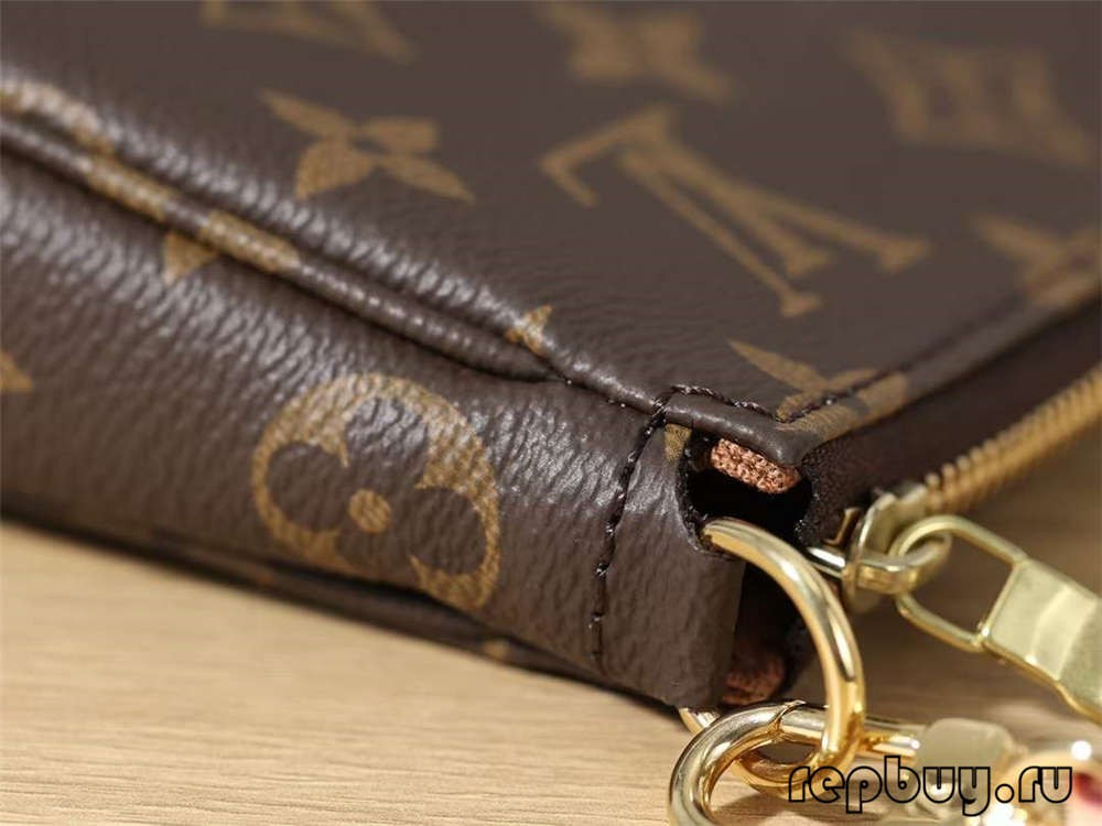 Louis Vuitton M40712 Pochette Accessoires top replica handbags மூடல் லோகோ மற்றும் வன்பொருள் விவரங்கள் (2022 சிறப்பு)-சிறந்த தரம் போலி Louis Vuitton Bag Online Store, Replica designer bag ru