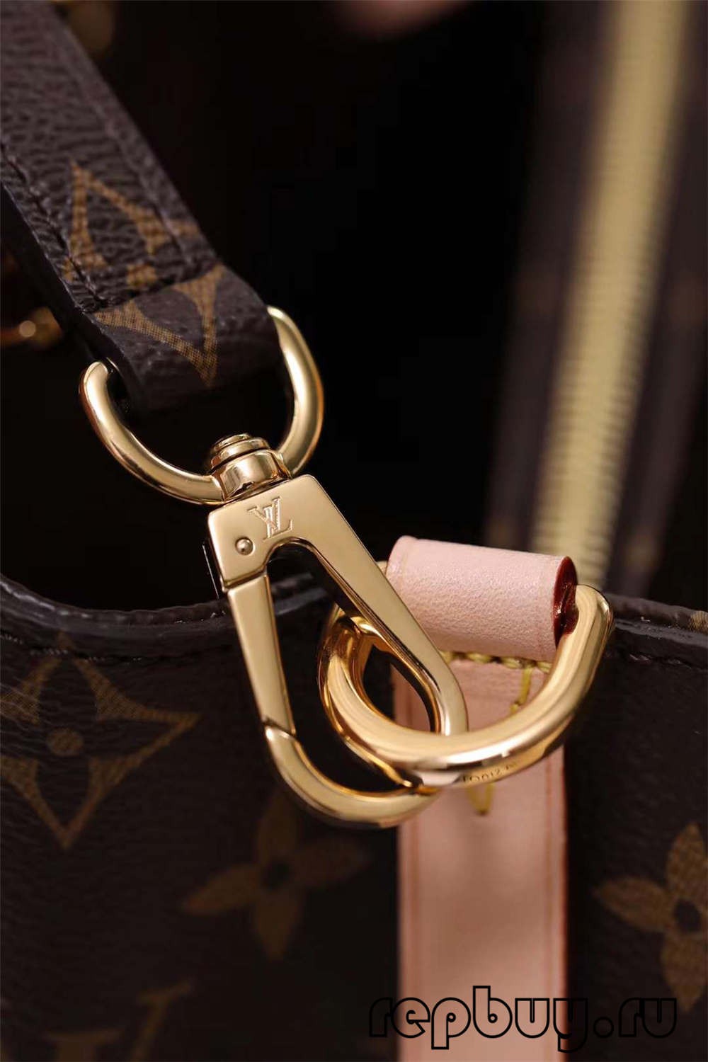 Louis Vuitton M41055 29cm Montaigne BB çanta me kopje të sipërme Detajet e harduerit (Edicioni 2022)-Dyqani në internet i çanta Louis Vuitton Fake me cilësi më të mirë, çanta kopjuese ru