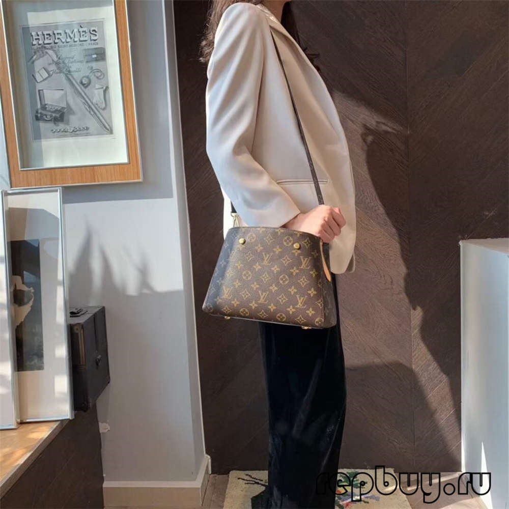 Louis Vuitton M41055 Montaigne BB Top Replica rokassomu lietošanas efekts (2022. gada jaunākais) — labākās kvalitātes viltotās Louis Vuitton somas tiešsaistes veikals, dizainera reprodukcijas soma ru