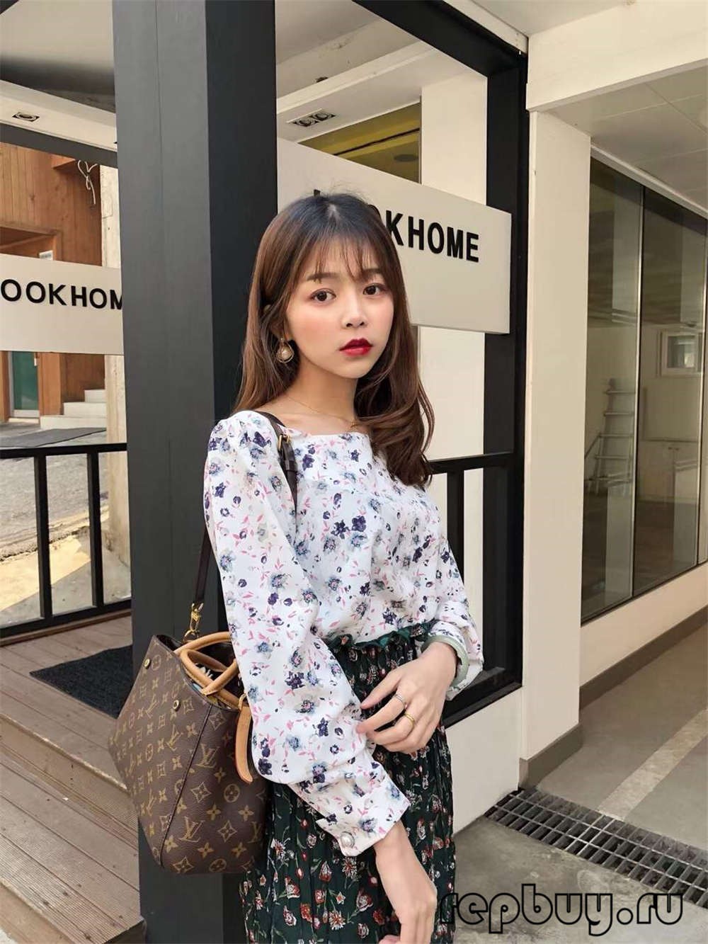 Louis Vuitton M41055 Montaigne BB Top Replica Handbags Use Effect (2022 Yakamuva)-Ikhwalithi Engcono Kakhulu I-Fake Louis Vuitton Bag Online Store, Replica designer bag ru