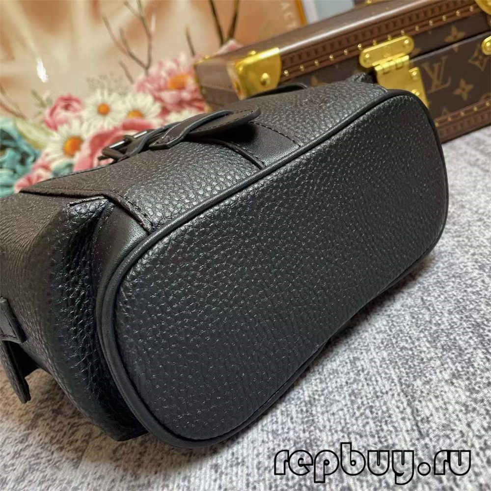 Louis Vuitton CHRISTOPHER M58495 black Molemo ka ho fetisisa boleng bo botle replica mokotla (2022 ntjhafatswa)-Molemo ka ho Fetisisa Boleng Fake Louis Vuitton Bag Online Store, Replica designer bag ru